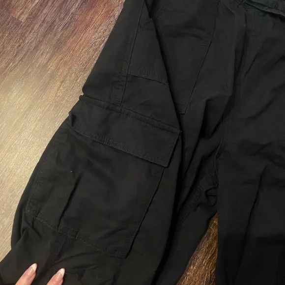 H&M black cargo pants - Picture 7 of 10